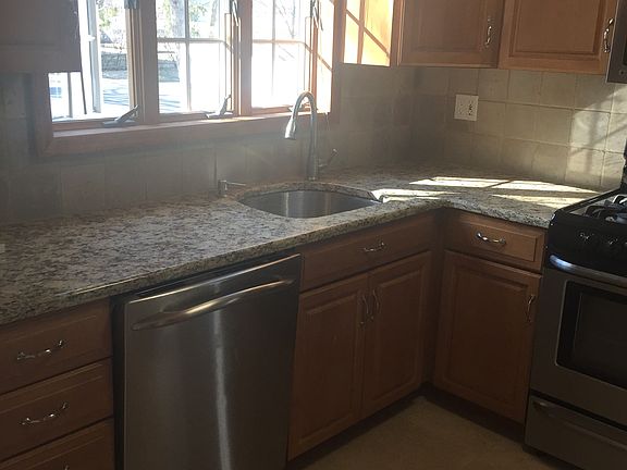 2nd image of 47 Hitherdell Ln