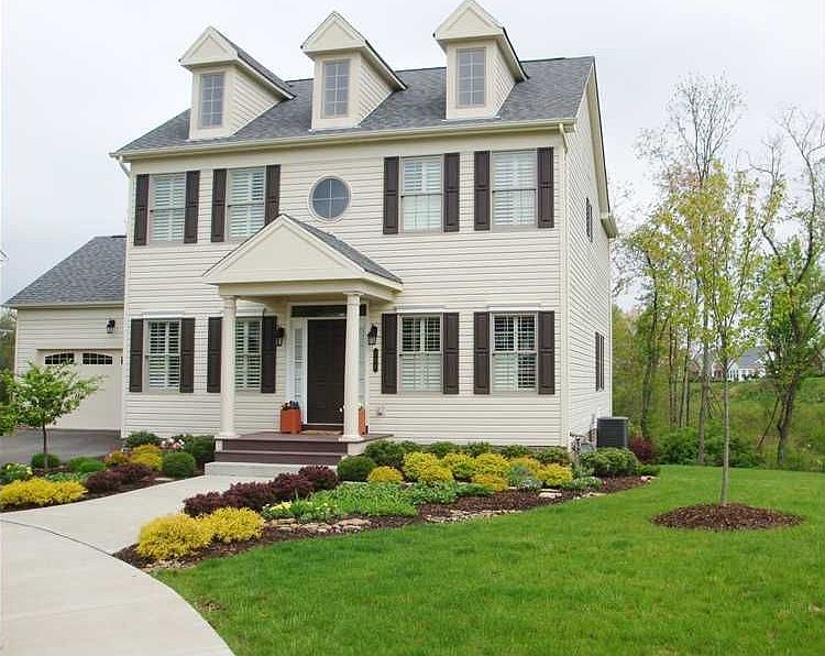 1st image of 700 Finchley Cir