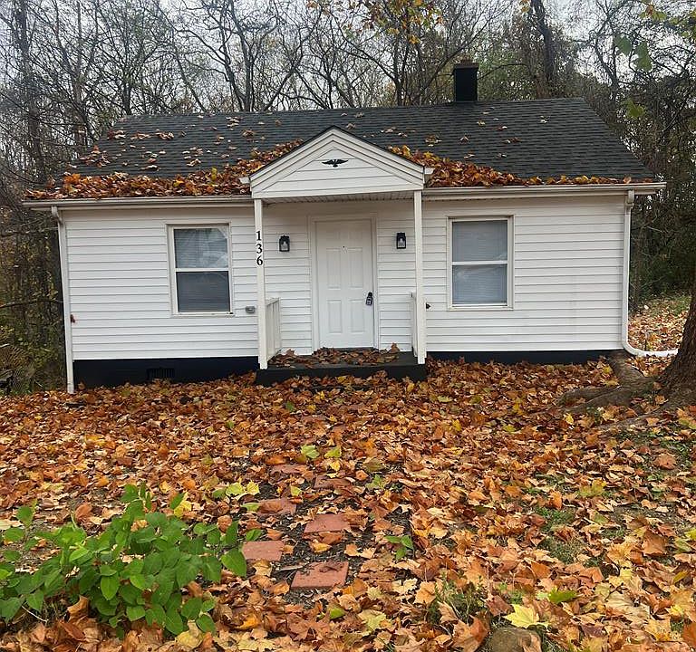 2nd image of 136 S Ridge Ct