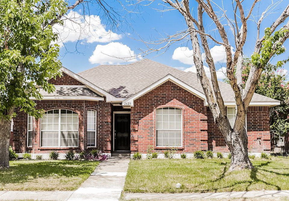 1st image of 2823 Saint Martin Dr