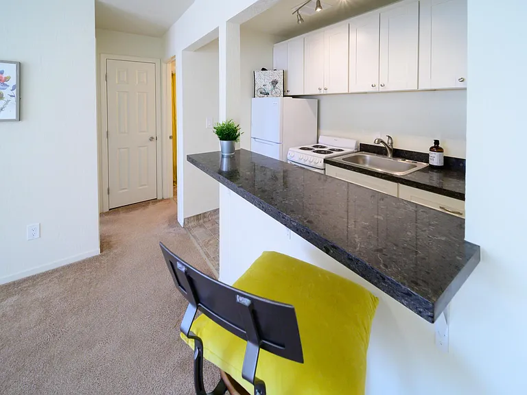 Jr. 1 Bedroom