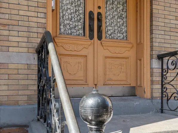 18-11 Centre Street image 1 of 22