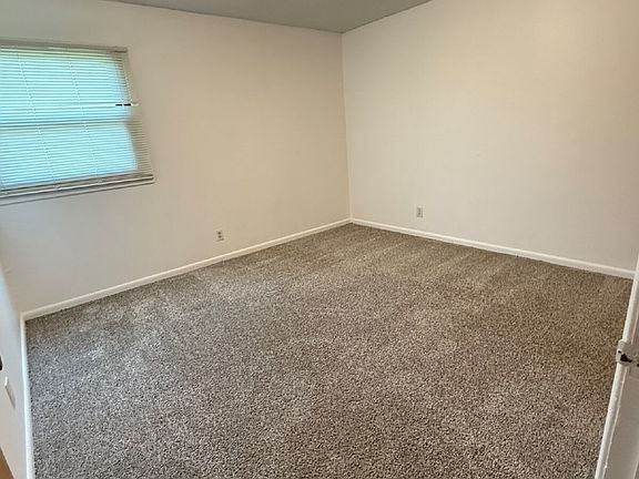 4th image of 301 W North St #9