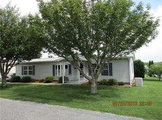 10 N Howard Ln, Hendersonville, NC 28792
