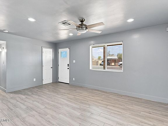 4th image of 2921 W TURNEY Avenue