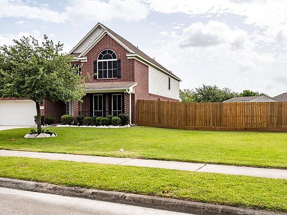 4th image of 8110 Ginger Park Dr