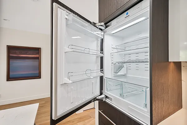 Sold by Avenue Sotheby's International Realty | media 14