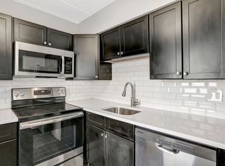 The 6007 Kenmore, Chicago, IL 60660