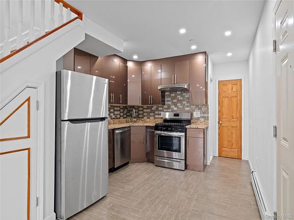 4th image of 168-31 Hillside Ave #F