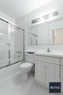 Rented by Bond New York | media 17