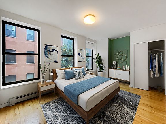 5th image of 372 Manhattan Ave APT 4A
