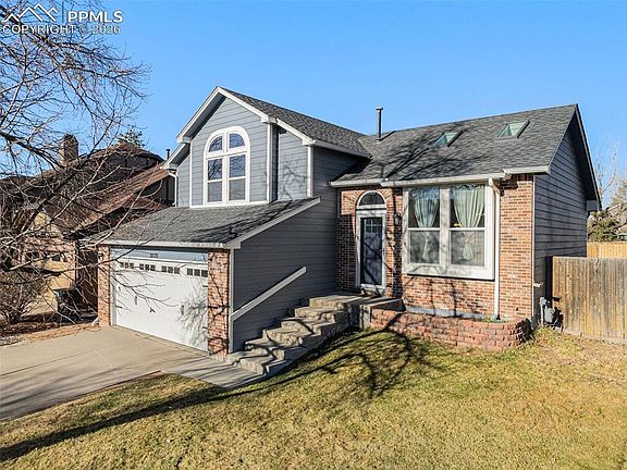 3rd image of 8870 Boxelder Dr