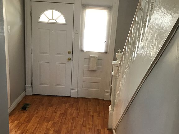 4th image of 5345 West Ave