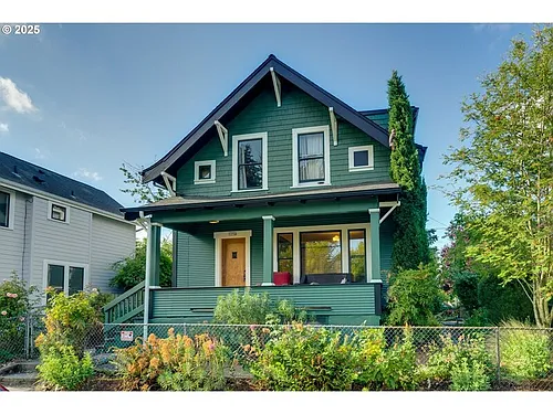 1236 N Emerson St #B Photo 1