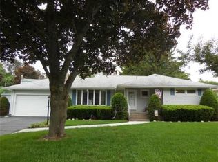 45 Sterling Rd, Holyoke, MA 01040