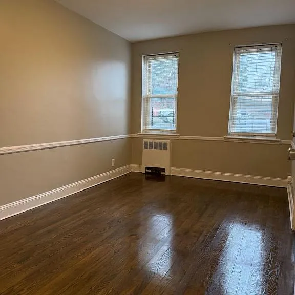 1549 Central Park Ave — Photo 1