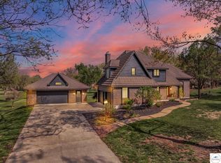 1715 Sycamore Dr, Sedalia, MO 65301