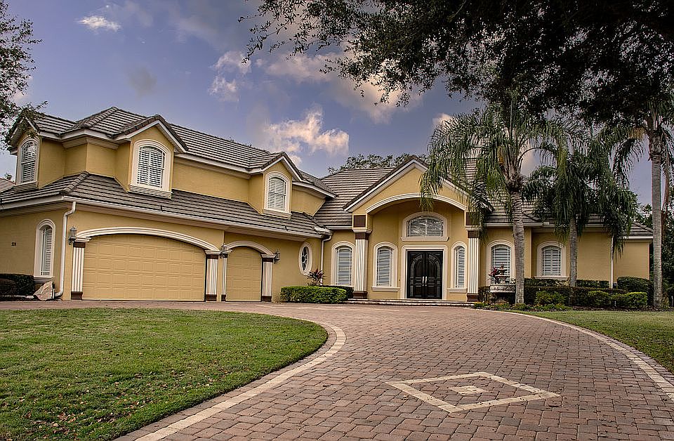 224 Hammock Oak Cir