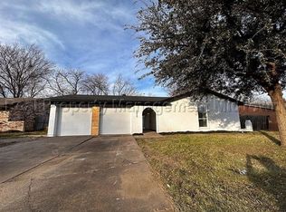 1313 Darlene Ln, Arlington, TX 76010