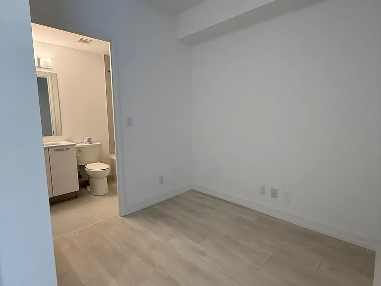 75 James St S #623 — Photo 11