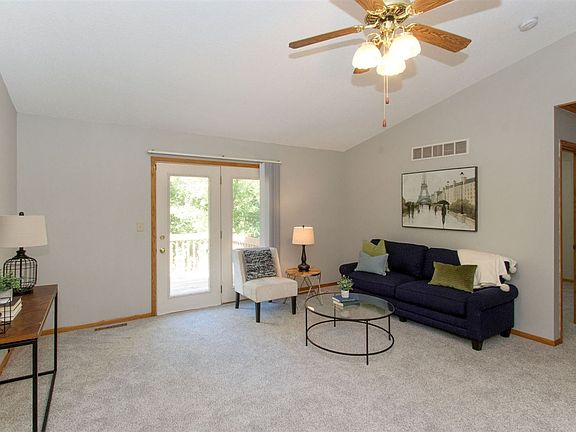 2nd image of 157 Parkview Ct