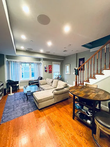 181 Gold St #3 Photo 1