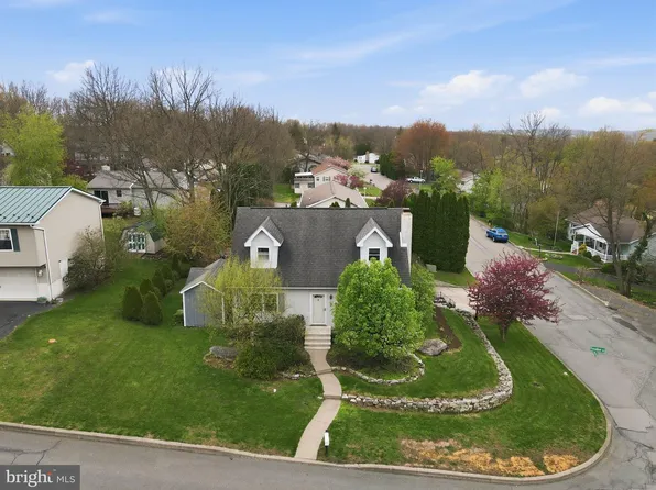 30 Freedom St, Hazle Township, PA 18202