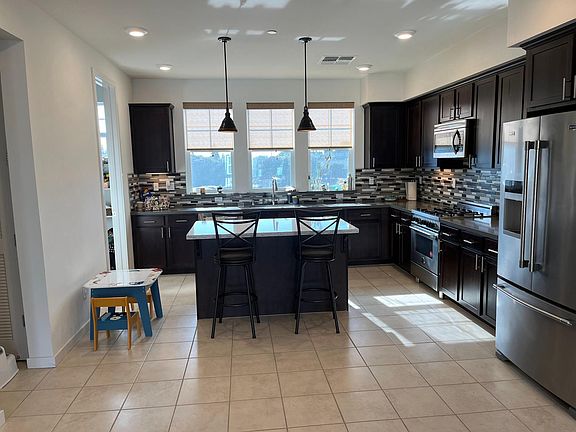 5th image of 810 Cotati Ter Unit 4