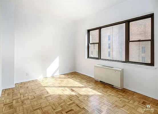 Rented by Warburg | media 17