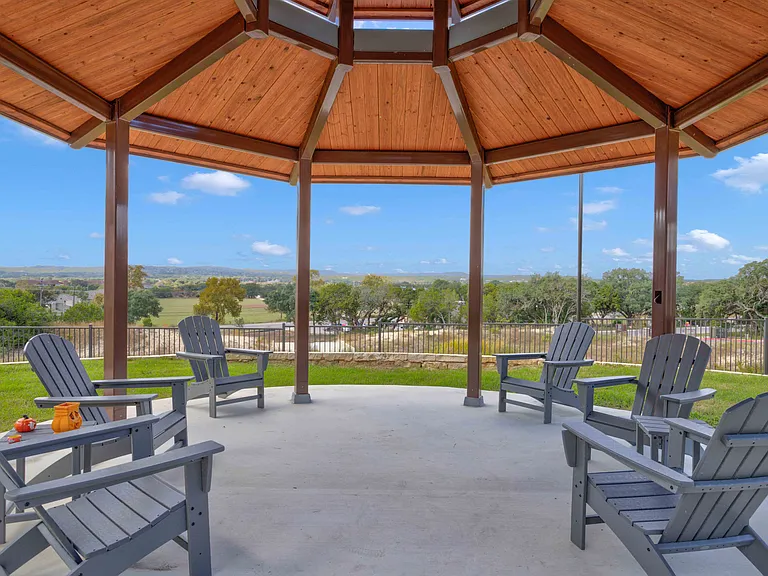 Boerne LIVIN — Photo 33