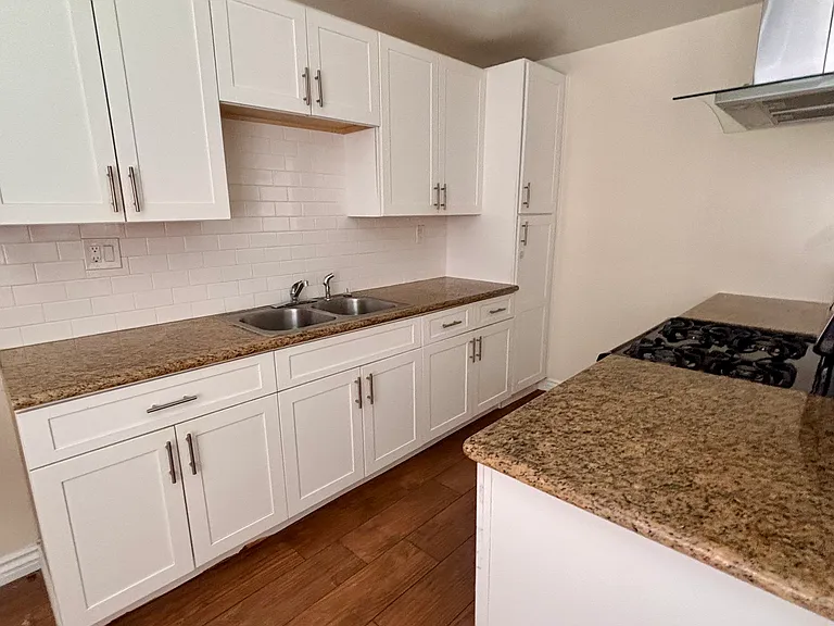 537 E Hurst St #1 — Photo 5