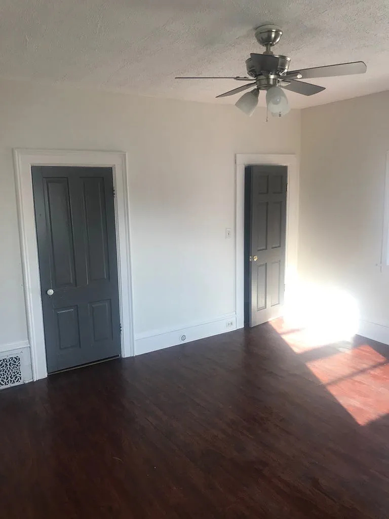 3 bed, $1,650 — Photo 2