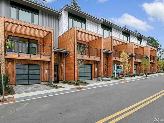 2nd image of 738 Hanami Ln NE