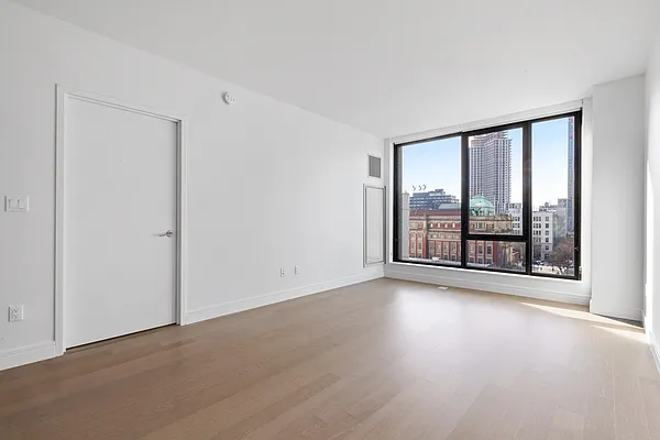 Rented by Greystar | media 15