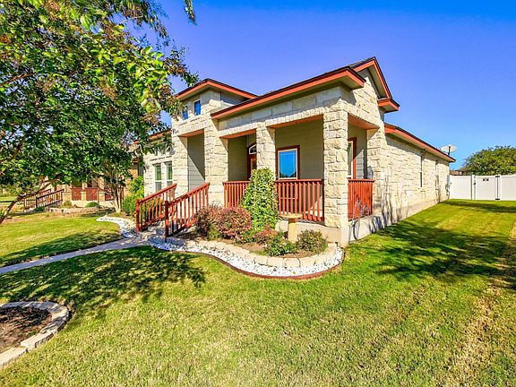 3rd image of 804 Walnut Canyon Blvd