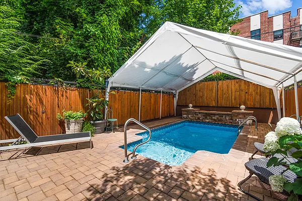 Sold by Hauseit LLC | media 2