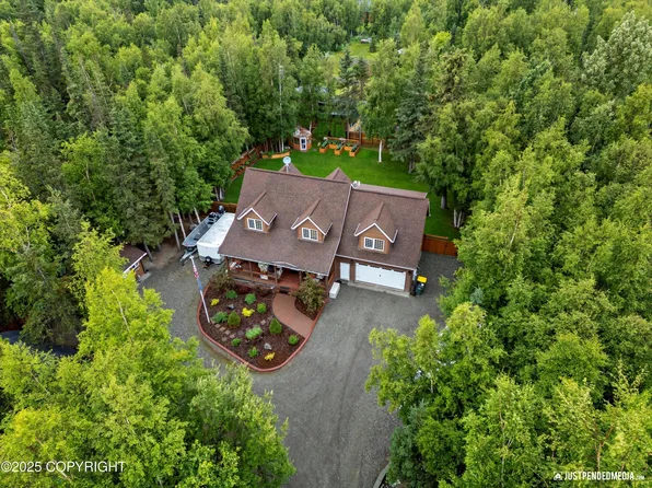 4051 Twilight Ln, Anchorage, AK 99516
