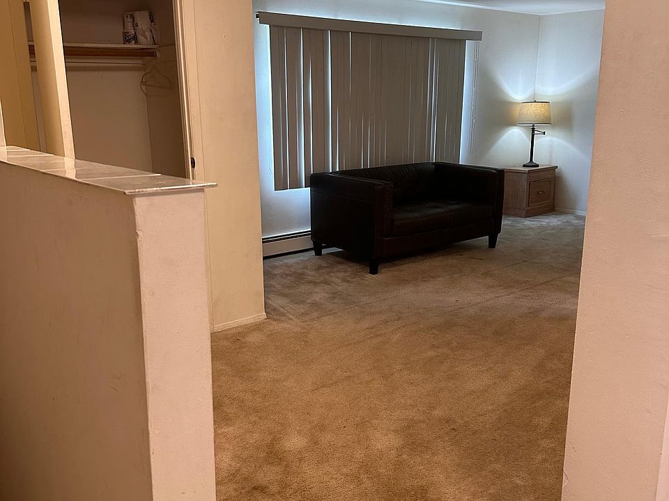 1st image of 85 Joan Ave