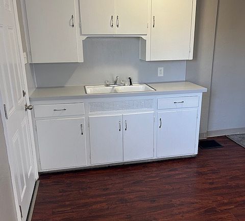5th image of 1542 Elmwood Ave #2