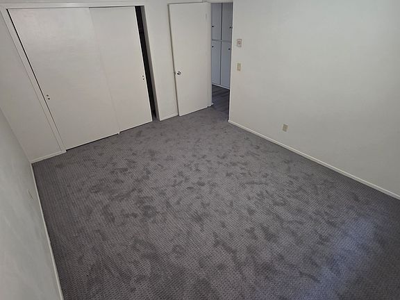 4th image of 12520 Oxford Ave