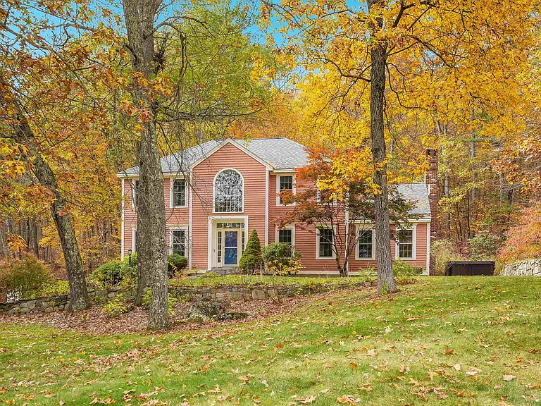 13 Bear Hill Rd — Photo 37
