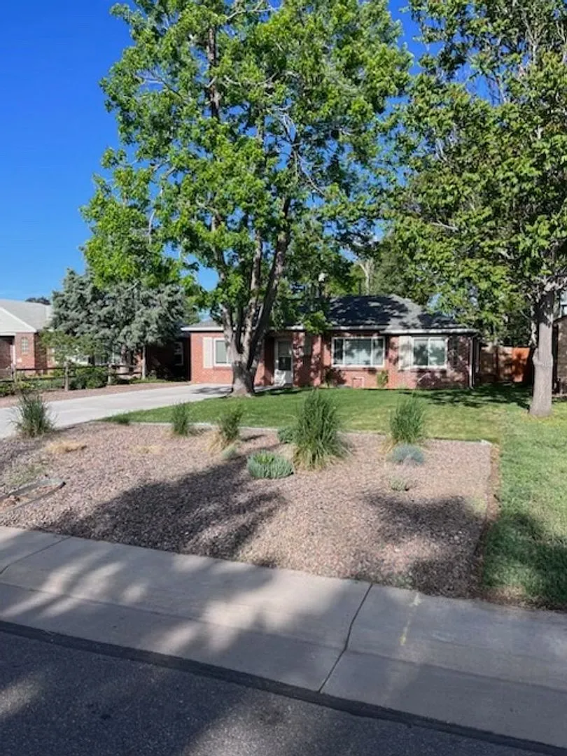 North Park Hill 3 Bedroom/2 Bath — Photo 4