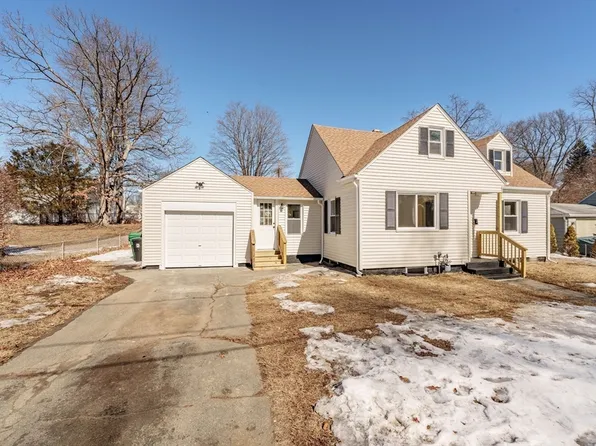 111 Claire St, Chicopee, MA 01020