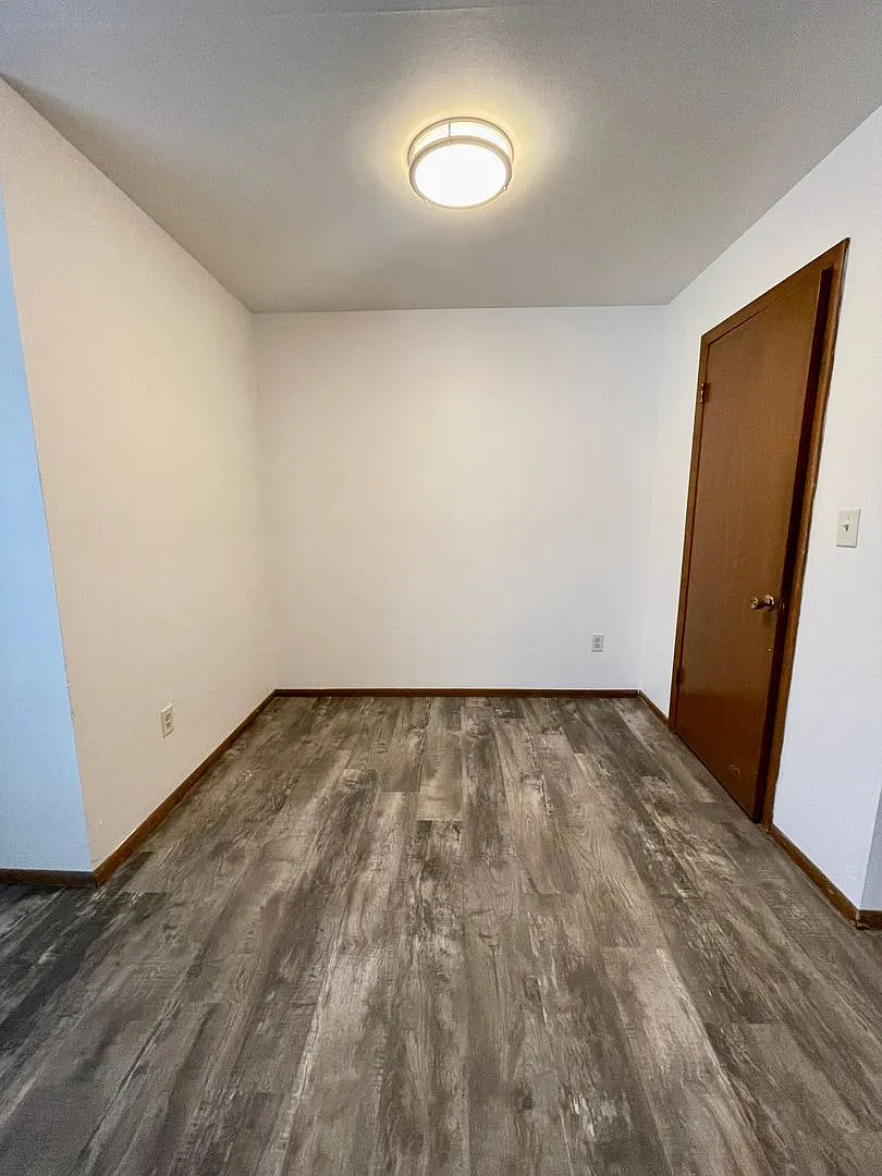 1524 E Providence Ave — Photo 4