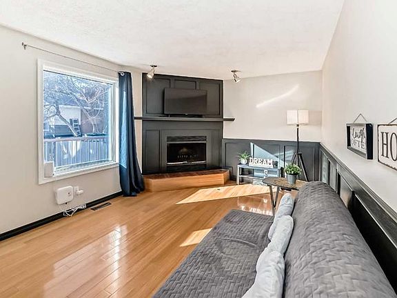 4th image of 6907 E 6th St SW