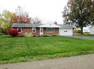 4246 Chester Ave, Louisville, OH 44641