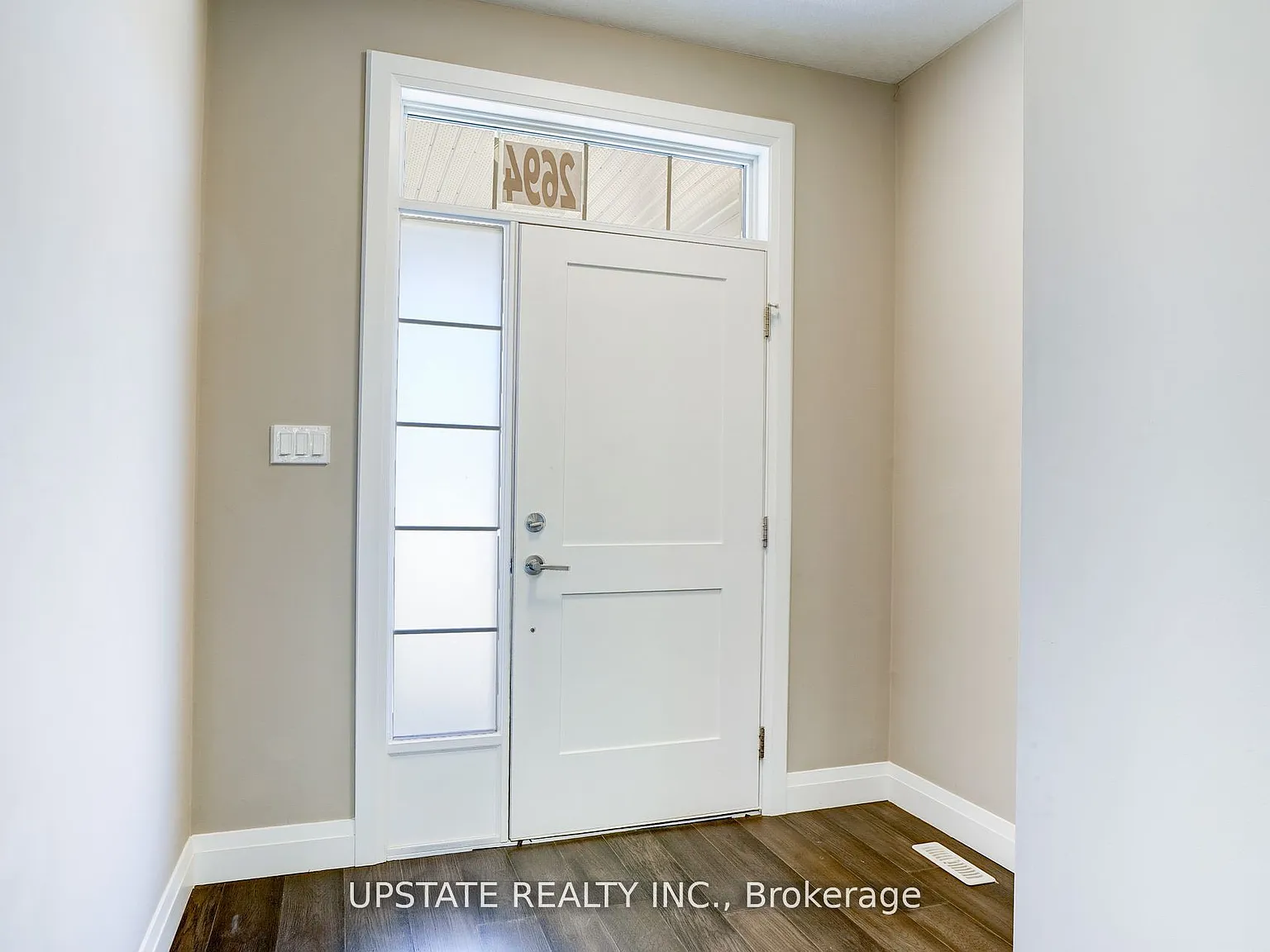4 bed, $3,100 — Photo 2