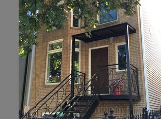 1730 W Barry Ave, Chicago, IL 60657