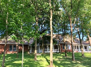 5012 S Mission Dr, Saint Joseph, MO 64505