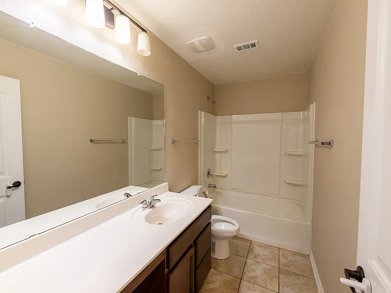 5526 Castle Brook Dr — Photo 20